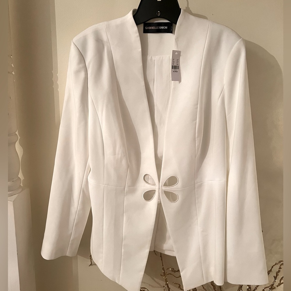 Gabrielle Union White Statement Blazer